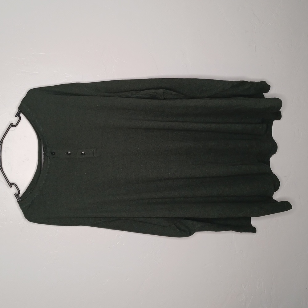 NWOT APT. 9 long sleeve t-shirt